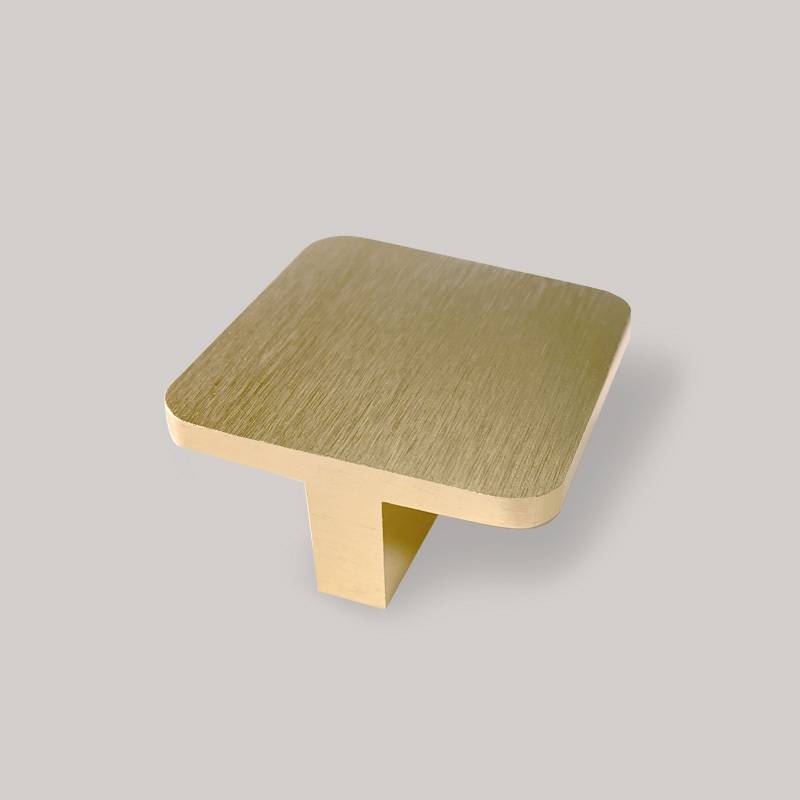 Buton mobilier patrat 718, 40x40, finisaj auriu pentru casa si proiecte eficiente