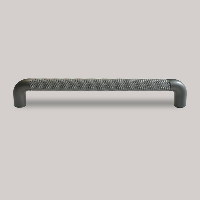 Maner mobilier Ergo, striat, 160 mm interaxa, finisaj gri pentru casa si proiecte eficiente