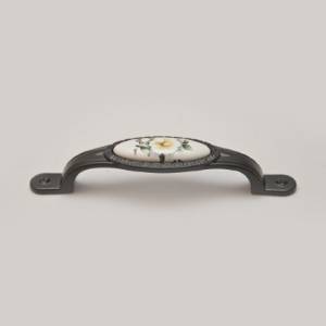 Maner mobilier clasic CS8932, 96mm interaxa, metalic, finisaj negru-ceramica-floare