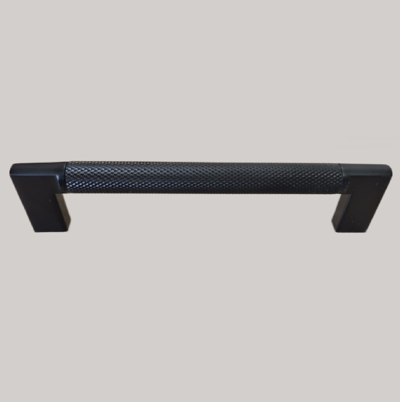 Maner K8845, interaxa 128 mm, finisaj negru mat pentru casa si proiecte eficiente