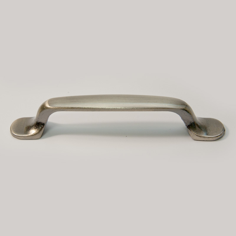 Maner mobilier 7609, interaxa 128 mm, metalic, finisaj alamit antichizat pentru casa si proiecte eficiente