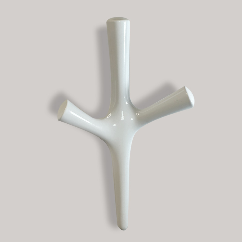 Cuier metalic DCM-C4, 3 agatatori, finisaj alb