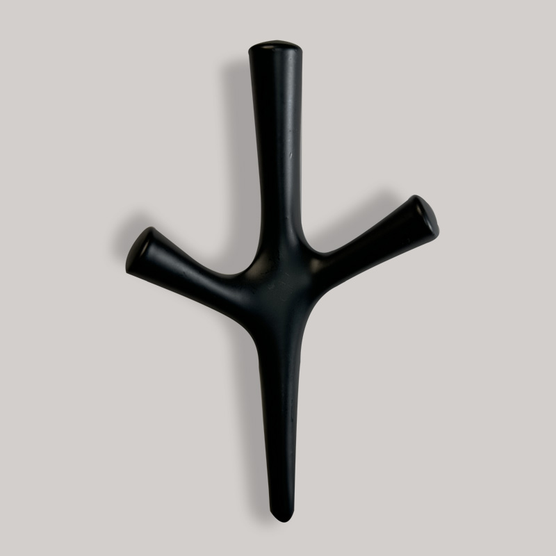 Cuier metalic DCM-C4, 3 agatatori, finisaj negru