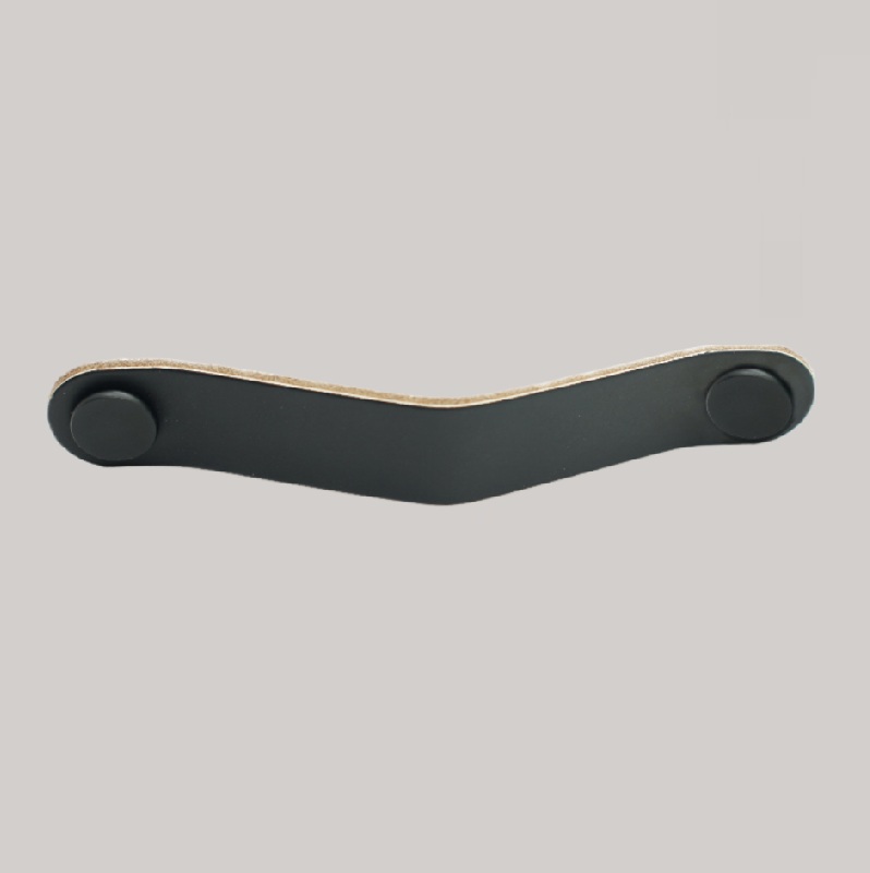 Maner mobilier SOFT P3, interaxa 128 mm, pvc, finisaj negru cu detalii negre